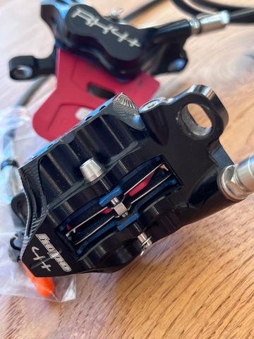 Used Hope RX4+ Postmount bike — image 3 of 16