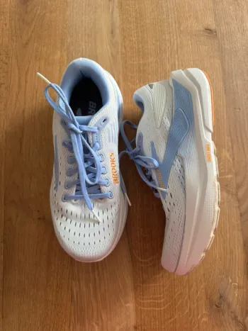 Used Brooks Laufschuhe Gr. 38 bike — image 2 of 4