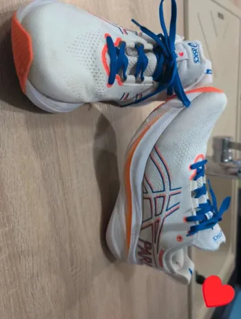 Used Asics Nimbus 26 bike