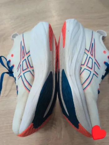 Used Asics Nimbus 26 bike — image 4 of 11