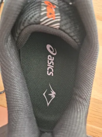 Used Asics Trabuco Terra 2 bike — image 5 of 5