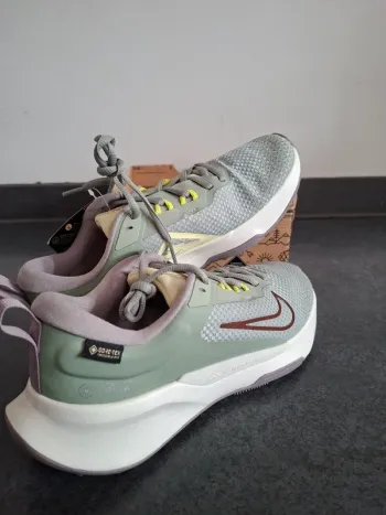 Tweedehands Nike Juniper Trail GTX V2 bike — afbeelding 4 van 6