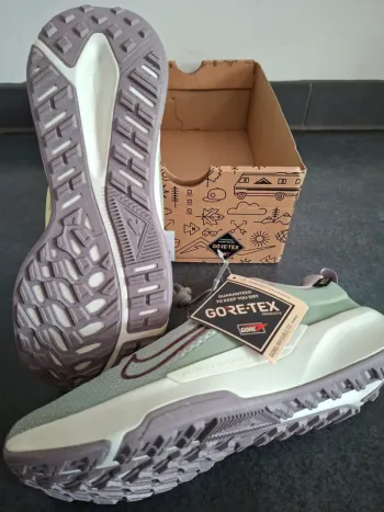 Tweedehands Nike Juniper Trail GTX V2 bike — afbeelding 3 van 6