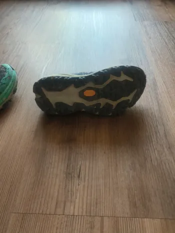 Used Hoka Speedgoat 6 bike — image 2 of 4