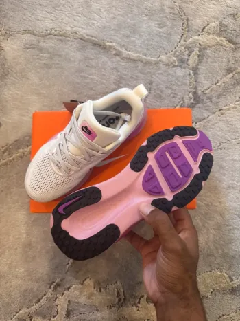 Nike Vomero 18 bike d'occasion — image 4 sur 5