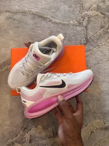 Nike Vomero 18 bike d'occasion — image 2 sur 5