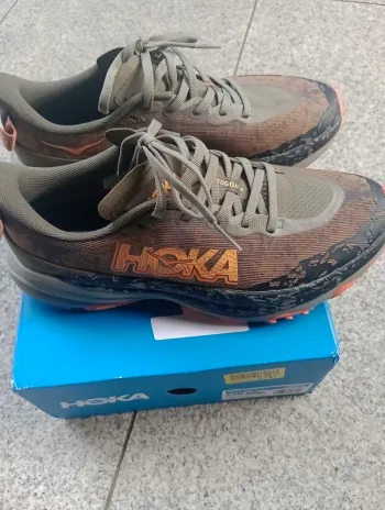 Used Hoka Speedgoat 6 bike — image 2 of 5