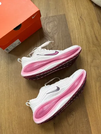 Tweedehands Nike Vomero Plus bike — afbeelding 11 van 11