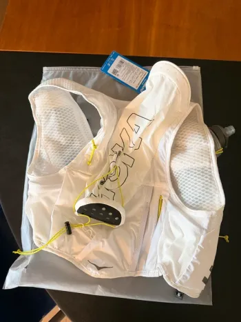 Brugt Hoka Gilet idrico 10 lt bike — billede 4 af 5