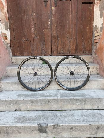 Used Zipp 303 Firecrest 2022 bike