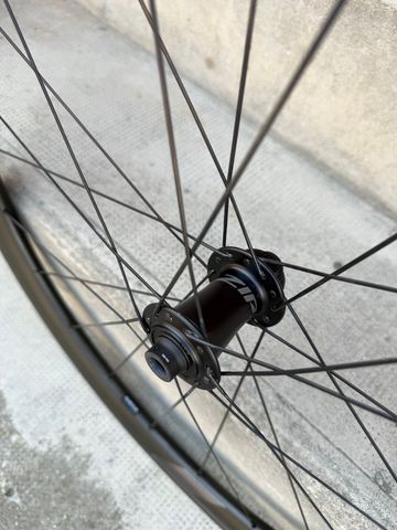 Used Zipp 303 Firecrest 2022 bike — image 6 of 17