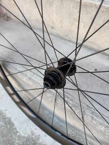 Used Zipp 303 Firecrest 2022 bike — image 17 of 17