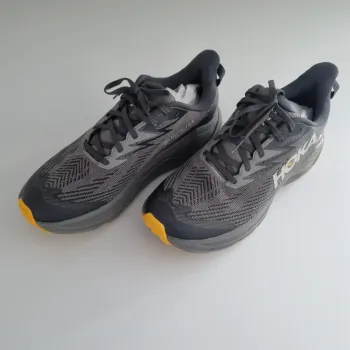 Used Hoka Challenger 8 GTX bike