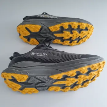 Used Hoka Challenger 8 GTX bike — image 7 of 7