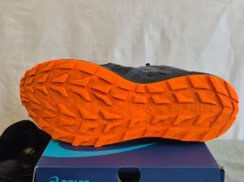 Used Asics Sonoma 6 GTX bike — image 9 of 15