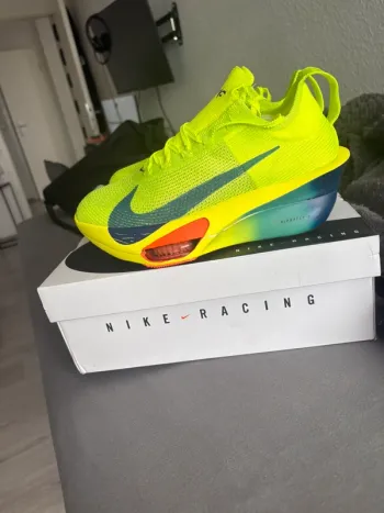 Used Nike Alphafly 3 bike