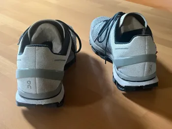 Used On Running Laufschuh Größe 44 bike — image 4 of 6