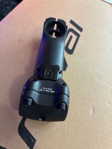 Used Specialized Tarmac Integrated Stem bike — image 6 of 10