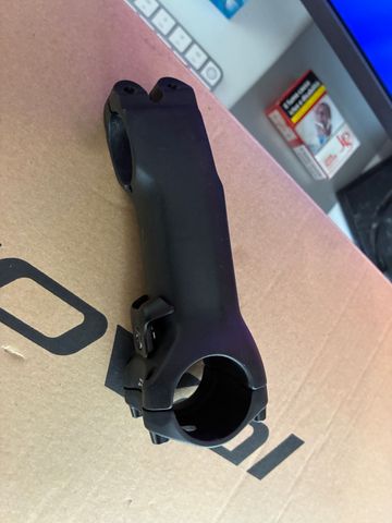 Used Specialized Tarmac Integrated Stem bike — image 9 of 10