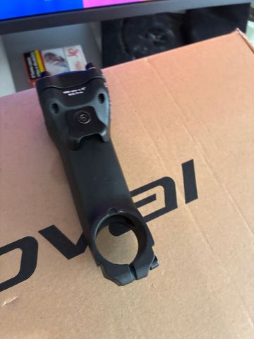 Used Specialized Tarmac Integrated Stem bike — image 7 of 10