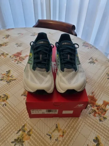 New Balance Rebel V5 bike d'occasion