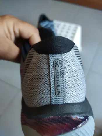 Used Asics Running Shoes bike — image 2 of 4