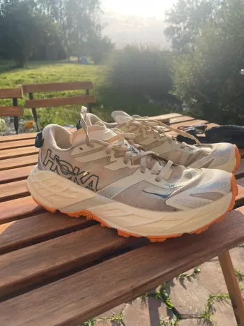Used Hoka Speedgoat 7 bike — image 4 of 8