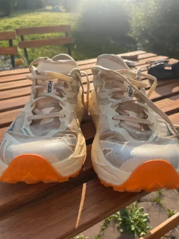 Used Hoka Speedgoat 7 bike — image 5 of 8