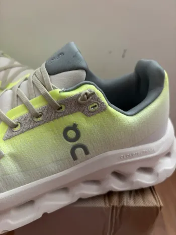 On Running Cloud bike d'occasion — image 3 sur 7