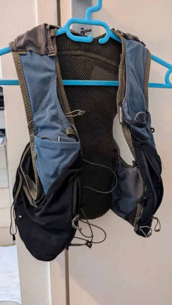 Used Salomon Adv Skin 12L bike