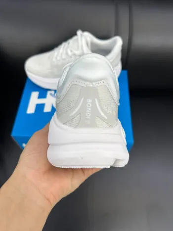 Hoka Baskets pour femmes bike d'occasion — image 2 sur 5