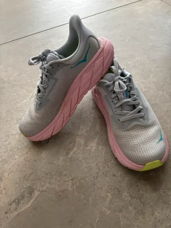 Used Hoka Arahi bike