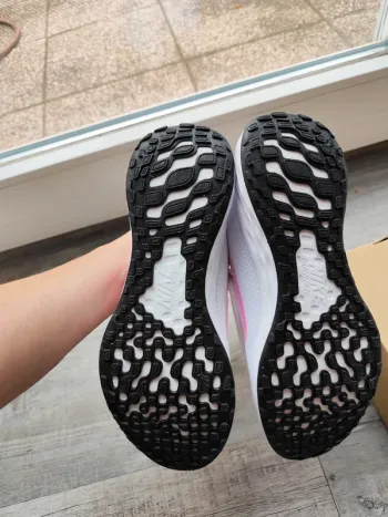 Nike Laufschuhe weiß pink Gr. 40 bike d'occasion — image 3 sur 6