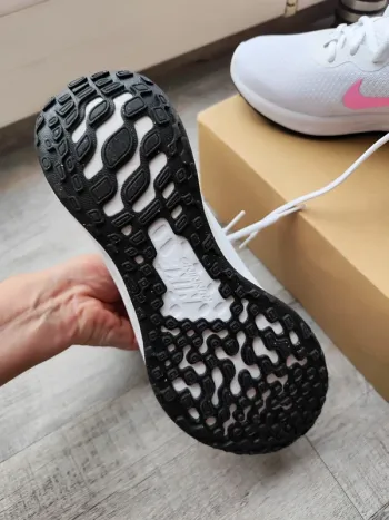 Nike Laufschuhe weiß pink Gr. 40 bike d'occasion — image 4 sur 6