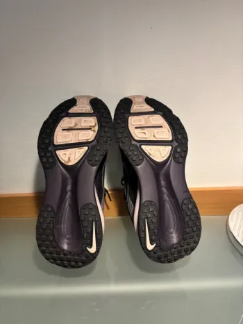 Nike Vomero 18 bike d'occasion — image 6 sur 8