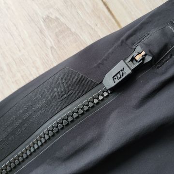 Fox Defend Pro Water Short bike usato — immagine 5 di 6