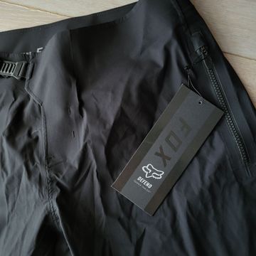 Fox Defend Pro Water Short bike usato — immagine 2 di 6