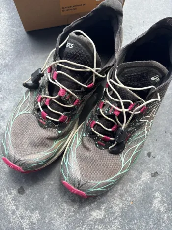 Gebrauchtes Asics Fujispeed bike — Bild 5 von 9