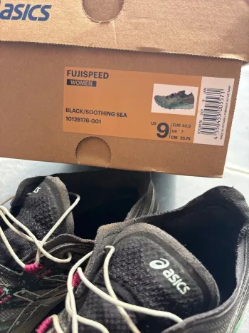 Gebrauchtes Asics Fujispeed bike — Bild 6 von 9