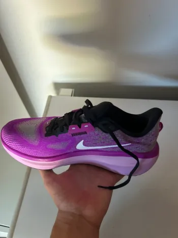 Nike Vomero 17 bike usato — immagine 8 di 10
