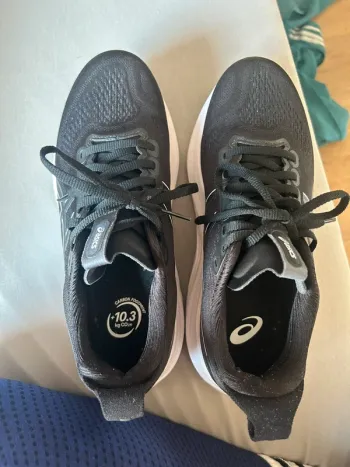 Used Asics Gel-Kayano 32 bike — image 2 of 4