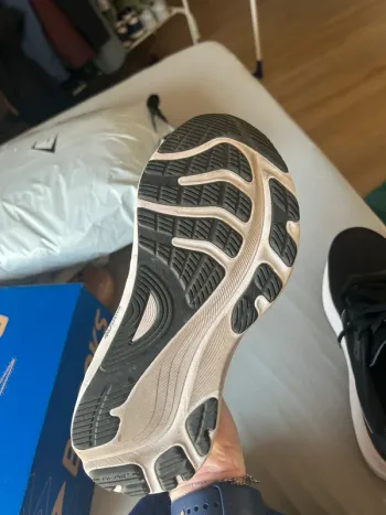 Used Asics Gel-Kayano 32 bike — image 3 of 4