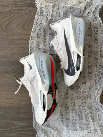 Nike Alphafly 3 bike usato — immagine 5 di 5