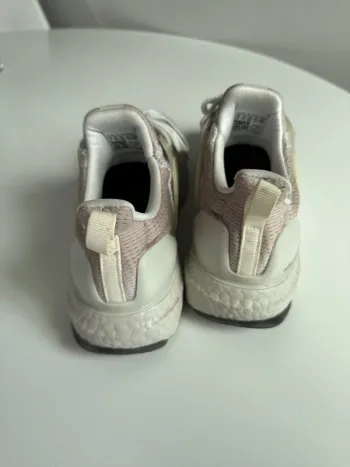 Used Adidas Ultra Boost bike — image 4 of 6