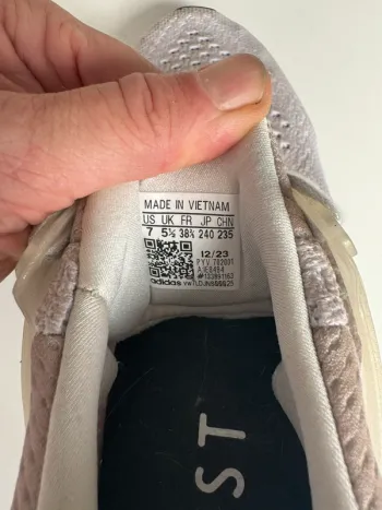 Used Adidas Ultra Boost bike — image 6 of 6