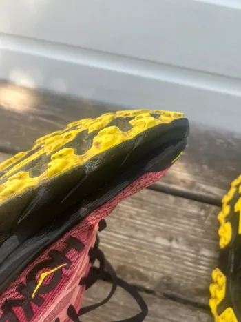 Hoka Challenger 8 bike d'occasion — image 8 sur 11