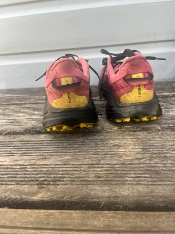 Hoka Challenger 8 bike d'occasion — image 4 sur 11