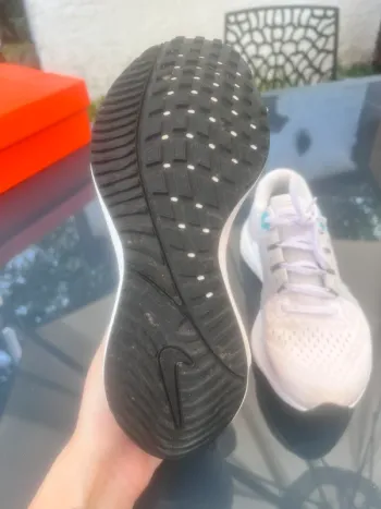 Nike Air Zoom Vomero 16 bike d'occasion — image 9 sur 9