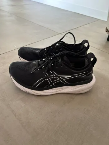 Käytetty Asics Gel Nimbus bike