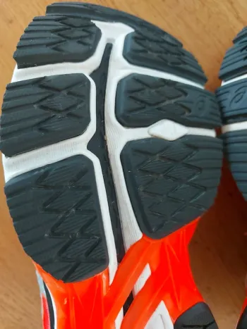 Tweedehands Asics Cumulus bike — afbeelding 10 van 15